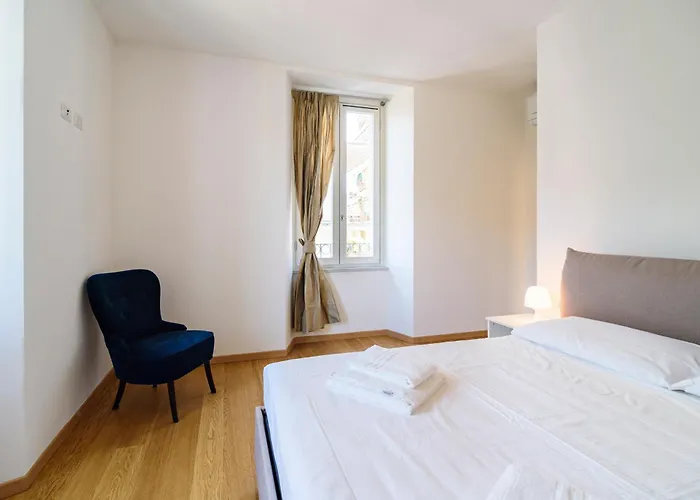 Apartman Historical Center - Free Parking And Private Terrace Como