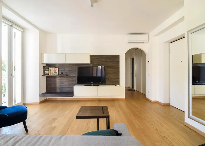 Apartman Historical Center - Free Parking And Private Terrace Como